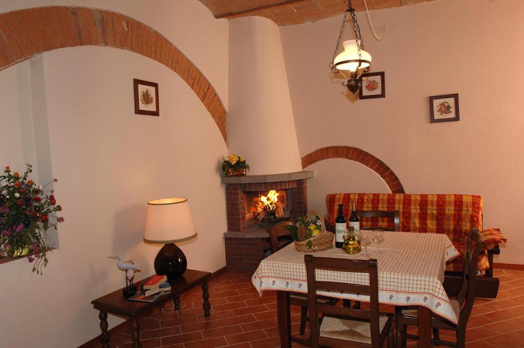 Agriturismo Buon Riposo - Country Resort In The Heart Of Tuscany San Giovanni a Corazzano Стая снимка