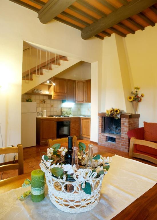 Agriturismo Buon Riposo - Country Resort In The Heart Of Tuscany San Giovanni a Corazzano Стая снимка